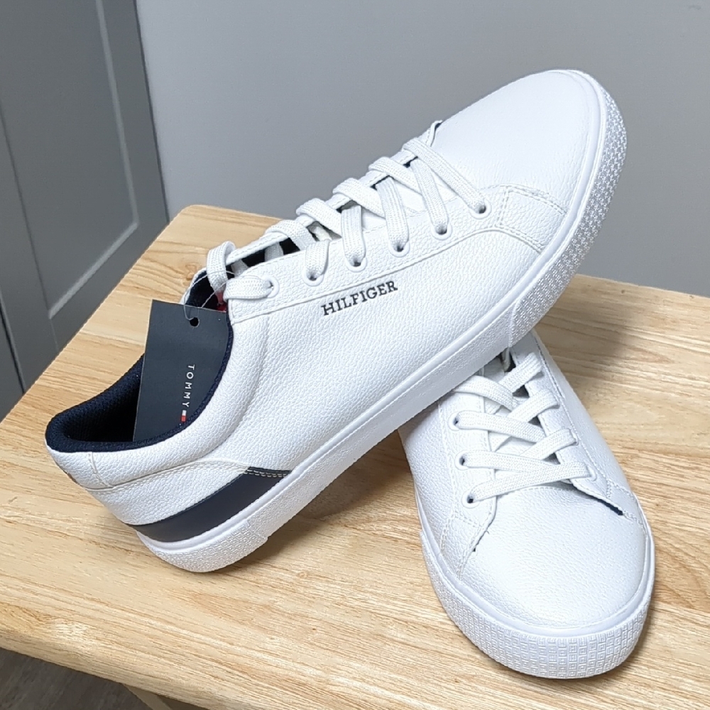 Tommy Hilfiger Men's White and Navy Sneakers
